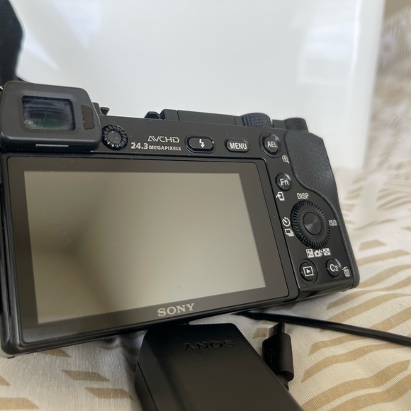 Sony Cameras, Photo & Video Sony Alpha A600 Mirrorless Camera With